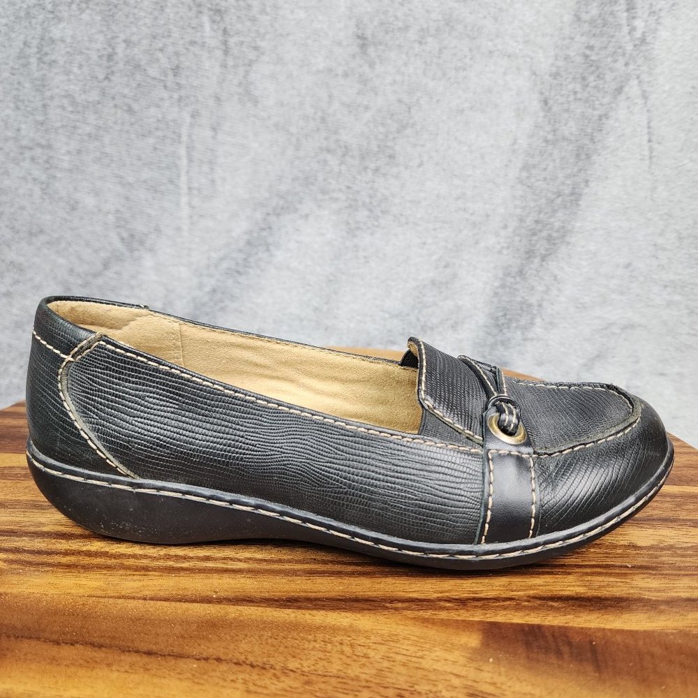 Clarks Loafers Women's 8.5 M Black Leather Slip On Ashland Ice Comfort Shoes